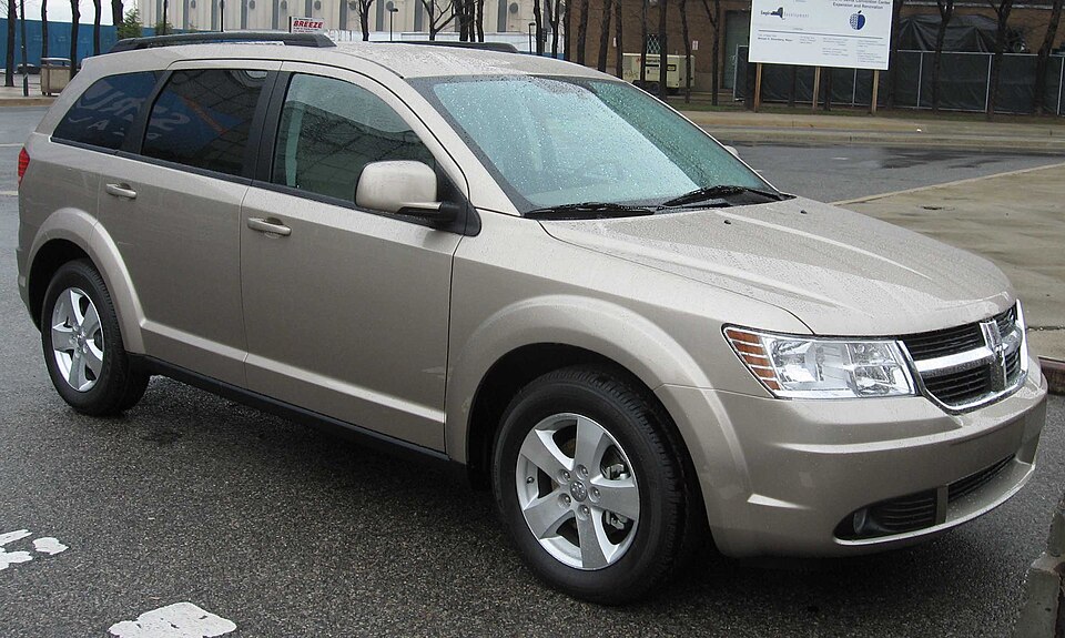 Файл:2009 Dodge Journey.jpg