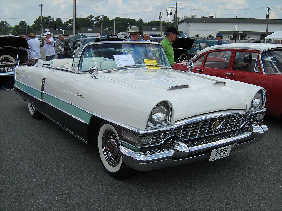 Файл:1955 Packard Caribbean convert VA f.jpg