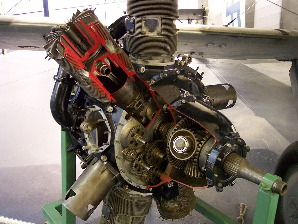Файл:Bristol Perseus sleeve valve radial engine.jpg