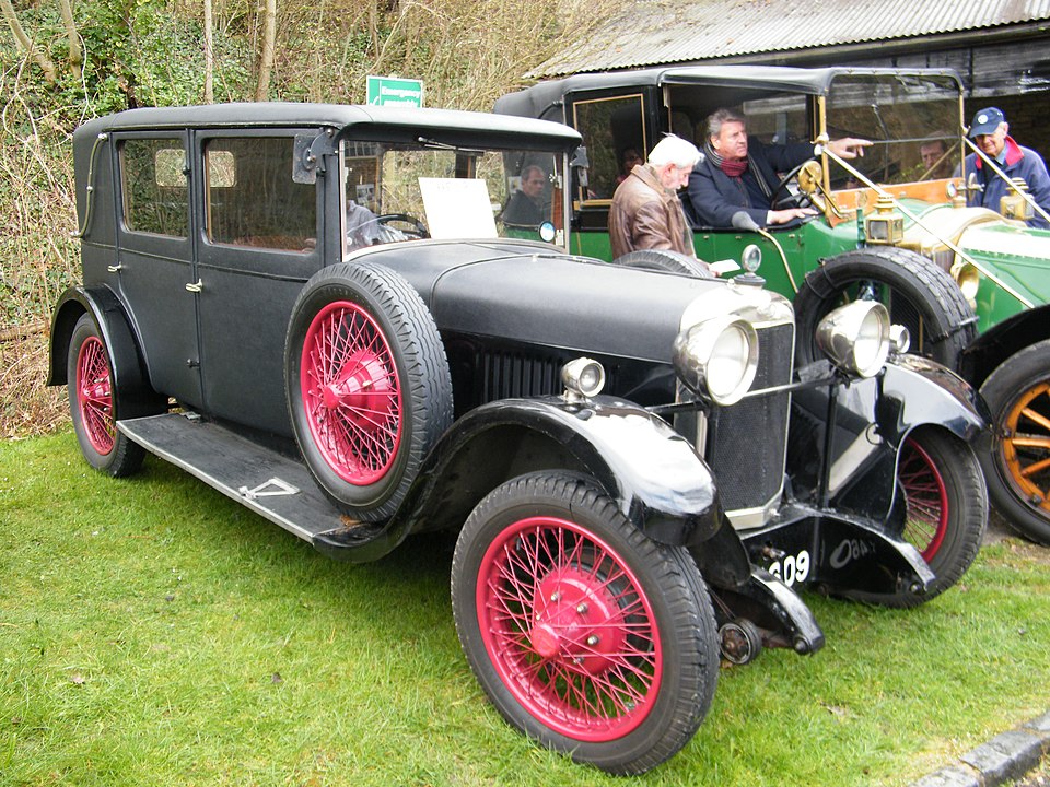 Файл:1930 Sunbean 16 (MullinerWeymann) Fabric Bodied Saloon.jpg