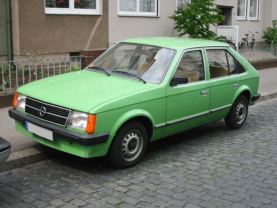 Файл:Opel Kadett D 1 v sst.jpg