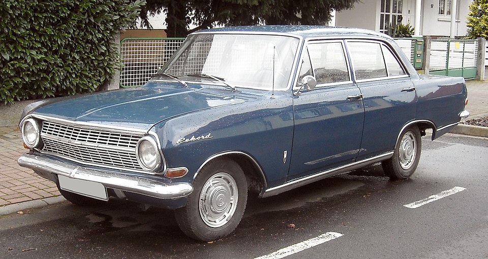 Файл:Opel Rekord A front 20091211.jpg
