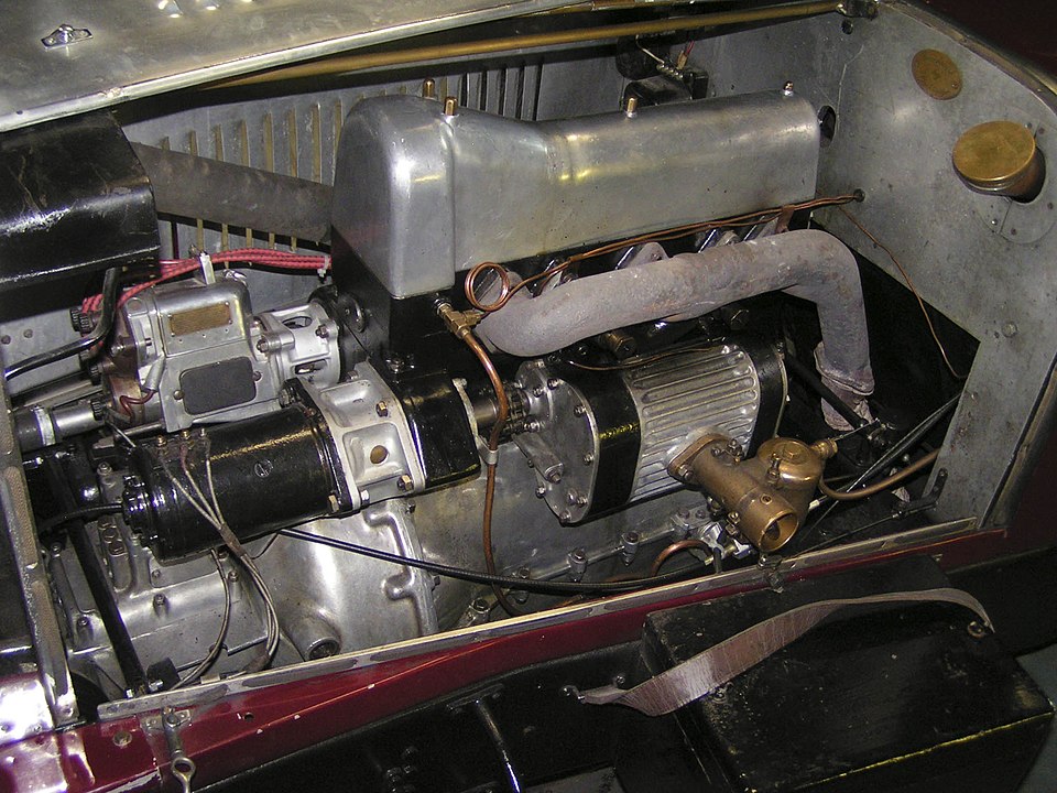 Файл:1928AlvisModelFD1275-engine.jpg